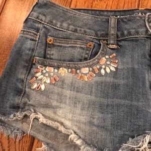 American Eagle Outfitters Shorts - Medium wash. American Eagle cutoff jean shorts American Eagle Outfitters Shorts - Medium wash. American Eagle cutoff jean shorts